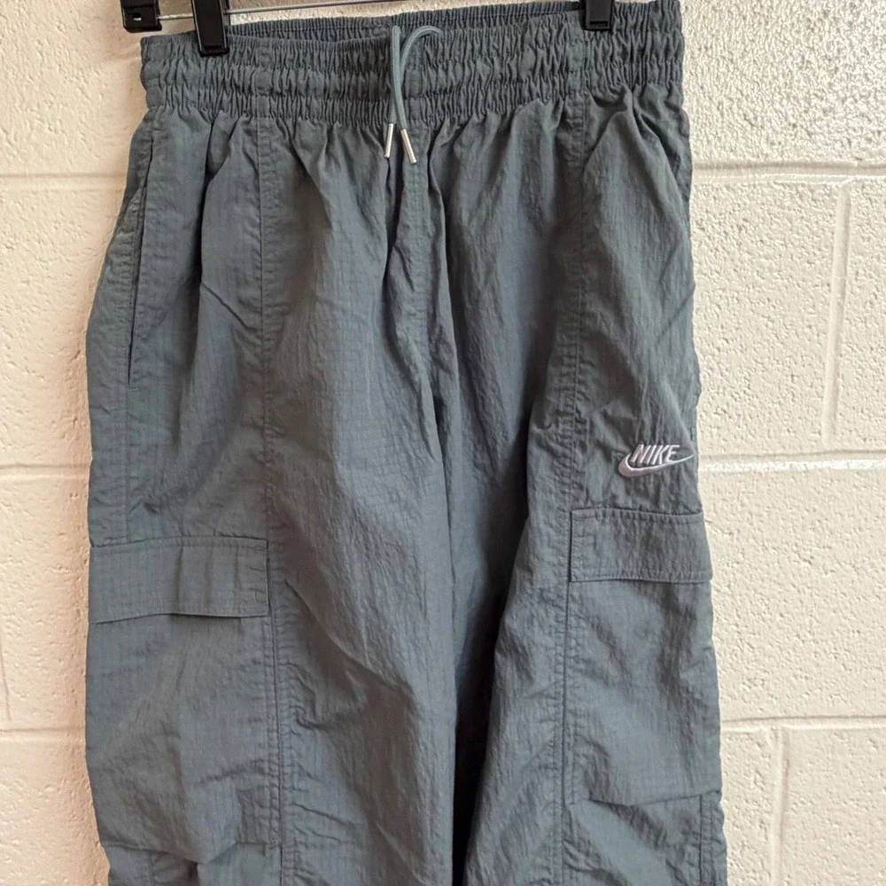 Nike Womens Vintage Swoosh Sportswear Cargo Pants M Grey Nylon Tech Gorp Joggers